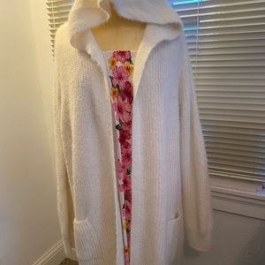 Nine West cream white cardigan sweater cardigan 🤍🤍🤍